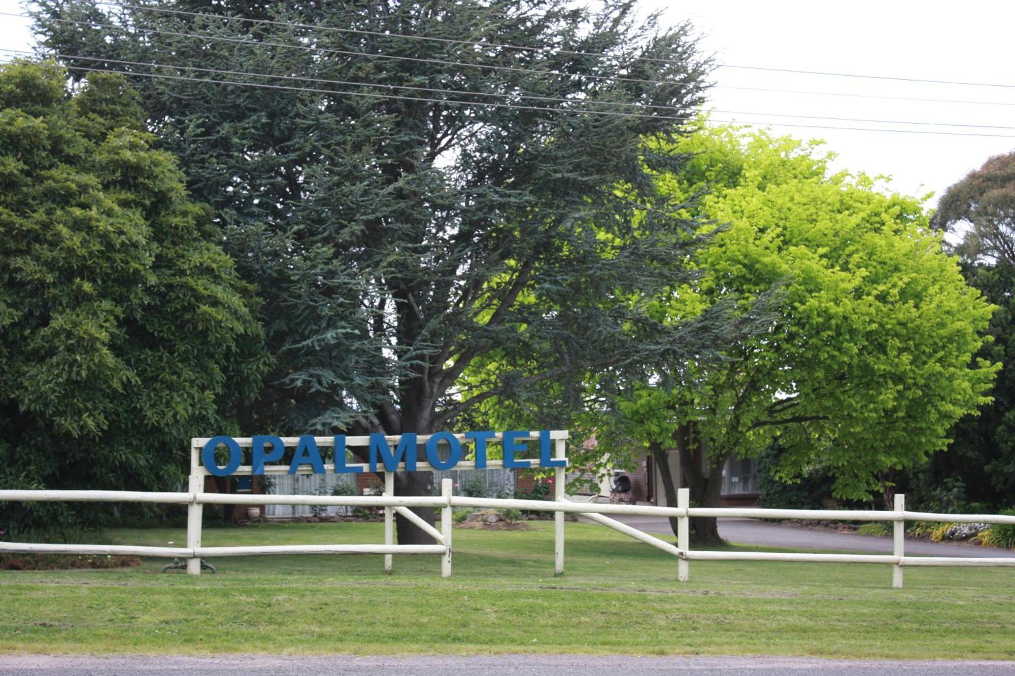 Opal Motel Leongatha Dış mekan fotoğraf